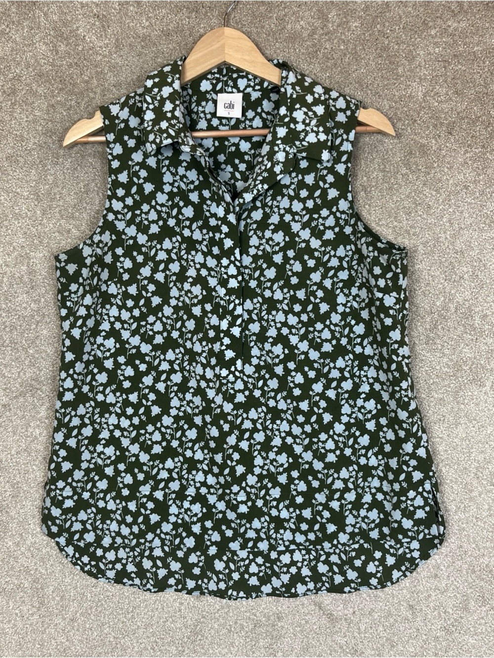 Cabi Shirt Womens Small Green Floral Sleeveless Button Front Collared- 5169